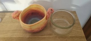 Cesta tejida a crochet multiusos