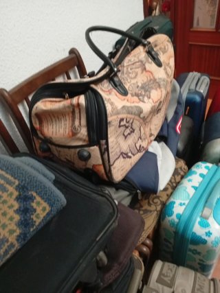 Maletas de viaje con ruedas de segunda mano en muy