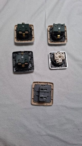 4 Enchufes + 1 Interruptor Autocaravana