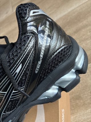 Zapatillas Asics gel kayano 14 Negras y Plateadas