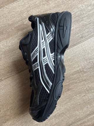 Zapatillas Asics gel kayano 14 Negras y Plateadas