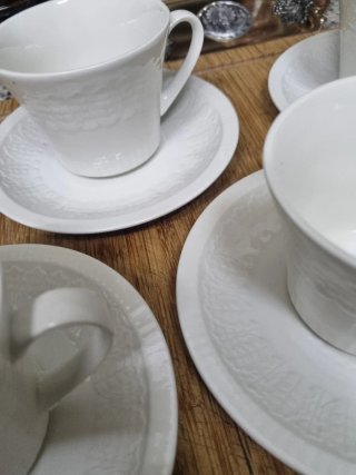 Juego 4 Tazas y Platos Porcelana