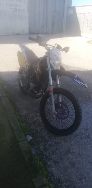 Sherco 50cc Enduro - Cuidada