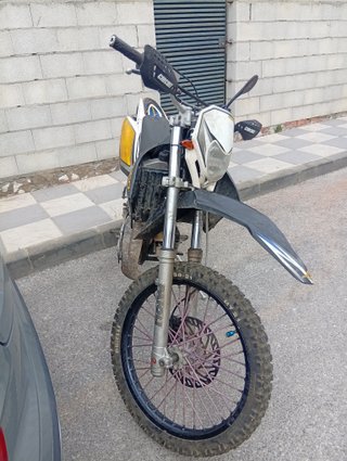 Sherco 50cc Enduro - Cuidada