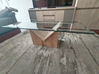 Mesa de cristal, 4 sillas y mesa pequeña de sala