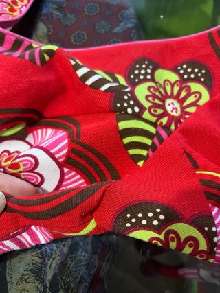 Traje Flamenca Flores Rojo y Fuscia