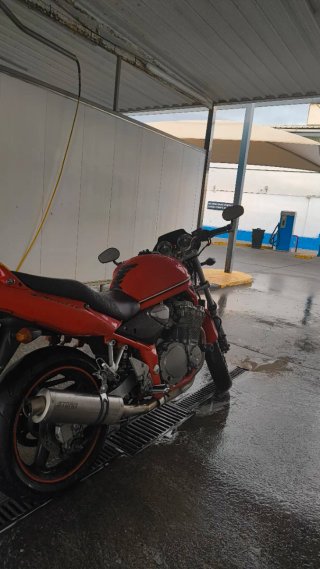 Suzuki Bandit 600 Roja