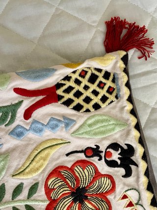 Fodera cuscino ricamata folk