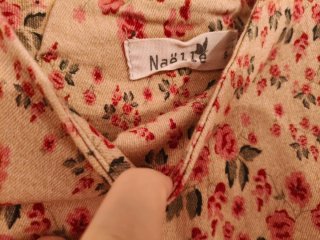 Peto floral beige y rosa