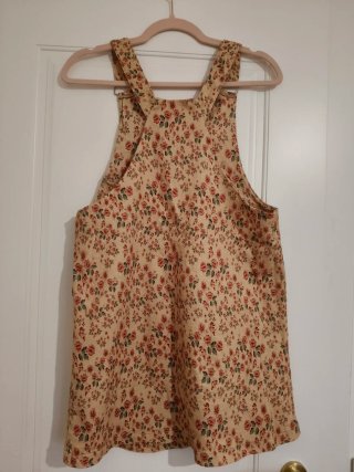 Peto floral beige y rosa