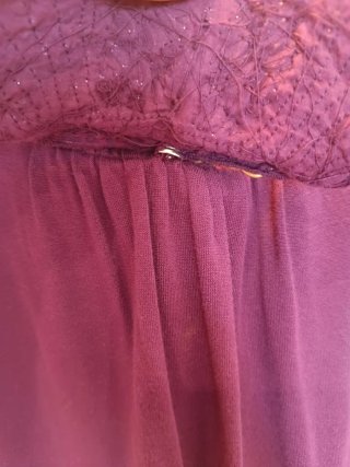 Top Tintoretto pedrería morado