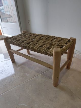 Banqueta pequeña extra fuerte de madera y yute