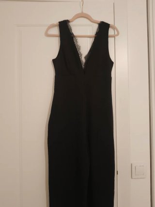 Mono negro con encaje