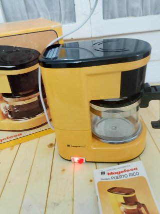 Cafetera Magefesa Puerto Rico Amarilla