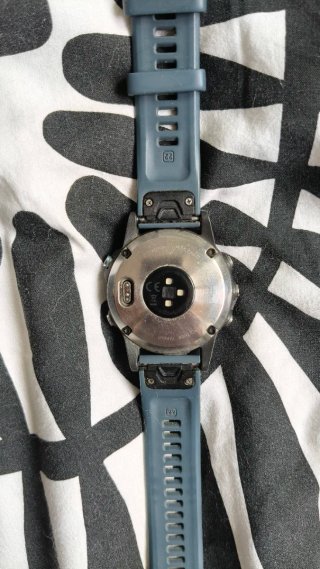 Garmin Quatix 5 y banda HRM-DUAL