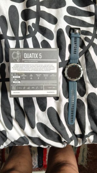 Garmin Quatix 5 y banda HRM-DUAL
