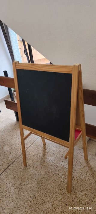 Pizarra infantil de madera