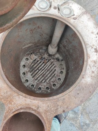 Estufa de leña metálica