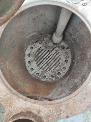 Estufa de leña metálica