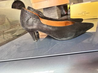Pepe Varo Tacones Negro
