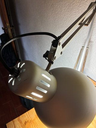 Lámpara de escritorio flexo