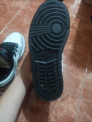 Sneakers Nike Jordan Low Grigie e Bianche