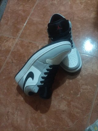 Sneakers Nike Jordan Low Grigie e Bianche