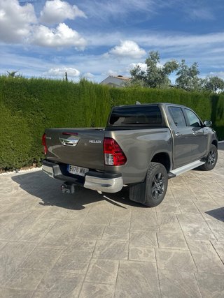Toyota Hilux 2024