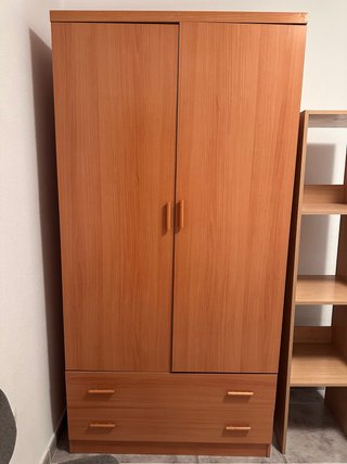 Conjunto de Armarios de madera con cajones
