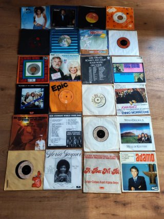 Caja de Discos Vinilo 7 Internacionales