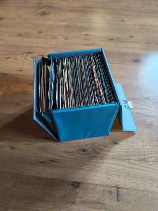 Caja de Discos Vinilo 7 Internacionales