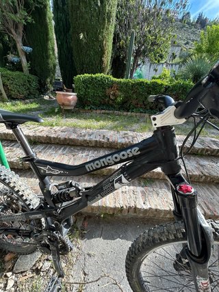 Bicicleta Mongoose Pinr MTB