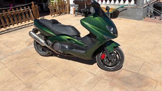 Yamaha TMAX 2006 Verde 72.000 km
