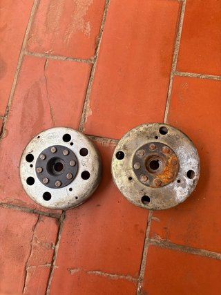 Plato magnetico Piaggio Zip