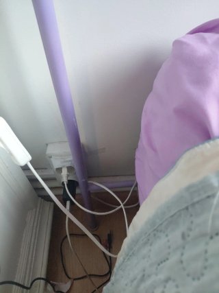 Cabecero de cama de metal morado