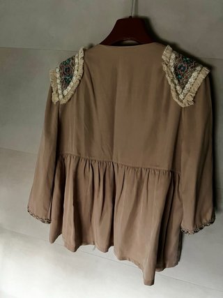 Chaqueta Boho Étnica Bordada Flecos Beige