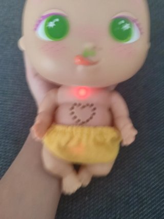Muñeca interactiva bebé