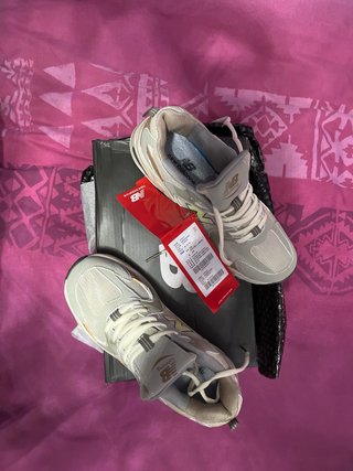 Deportivos New Balance Mujer Beige/Gris