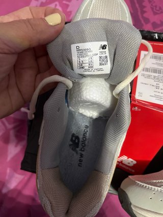 Deportivos New Balance Mujer Beige/Gris