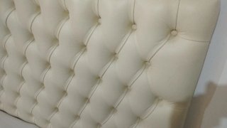 Cabezal de cama piel capitoné beige