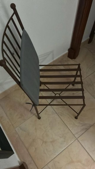 Silla de forja marrón. 4 unidades