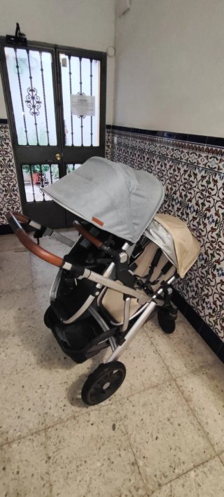 Uppababy Vista V2 Silla de Paseo doble.