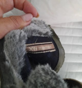 Botines verdes con cordones y pelo