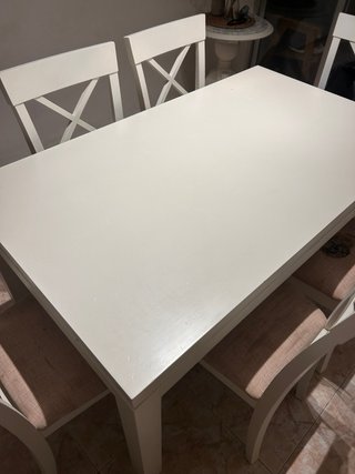 Mesa de comedor blanca con 6 sillas