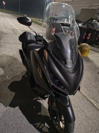 Scooter Zontes nero 350 E