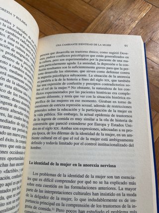 Anorexia y bulimia: Anatomia de una epidemia so...