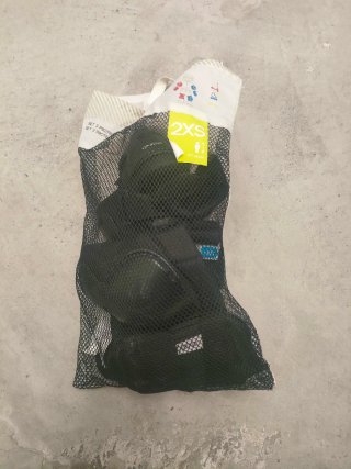 Patines Oxelo Rosas Talla 26-28 y protecciones