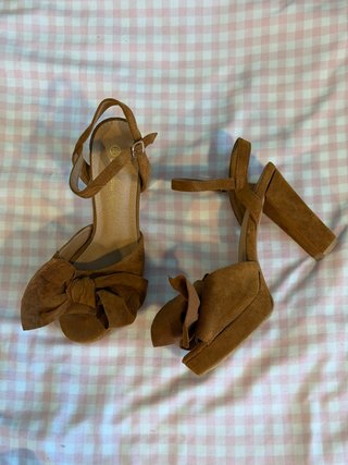Sandalias tacón ancho marrón talla 39