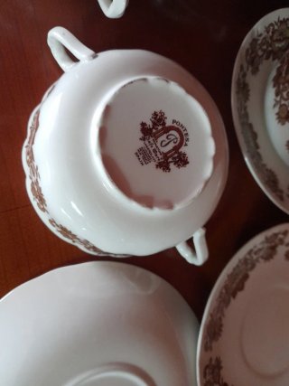 4 Tazas y 4 Platos Consomé. Pontesa