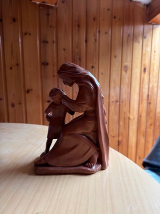 Figura Virgen y Niño con Pelota